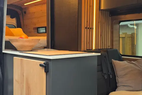 Nomad Retreat | 4-Season Premium Ford Transit AWD
