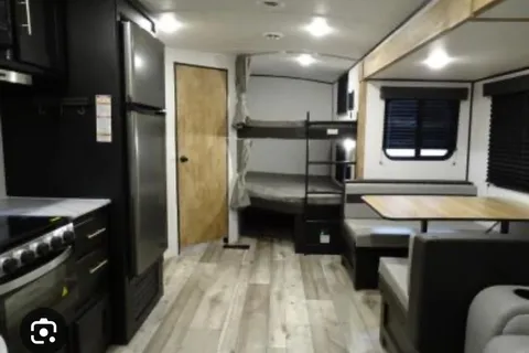 Freddy's Keystone Springdale 282BH Travel Trailer