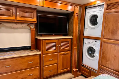 Tiffin Phaeton Luxury Motor Coach