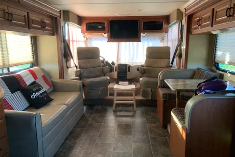 KAREN's Thor Motor Coach Hurricane Class A