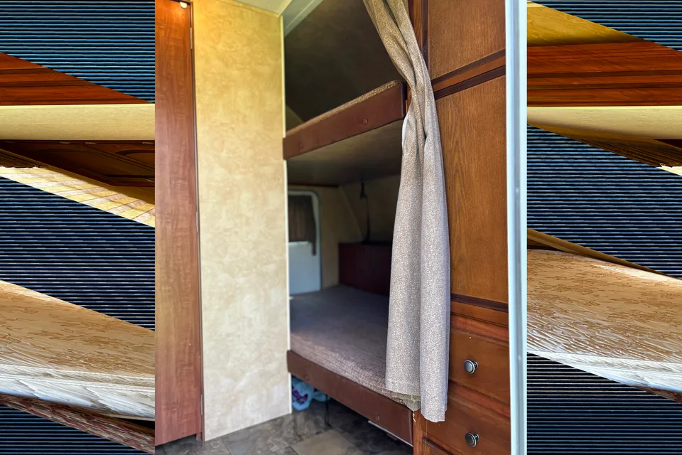 Carla's Jayco Jay Feather Travel Trailer
