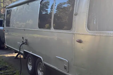 Morgan's Airstream Globetrotter 27RB Travel Trailer