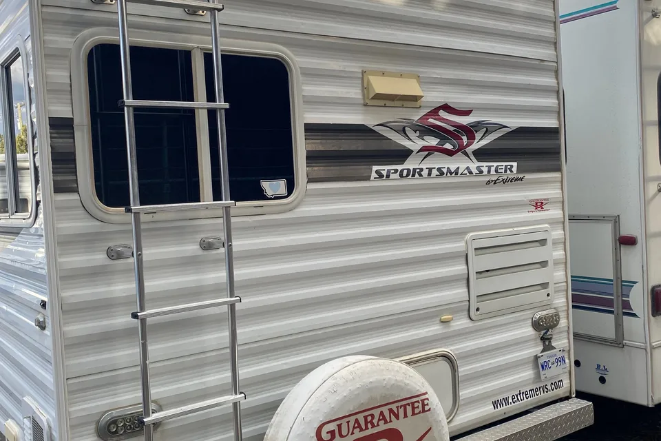 Brekke Sportsmaster Travel Trailer