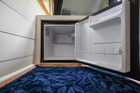 Luxury Camper Van for Camping, Trips & Events- KC Delivery (25 Miles)