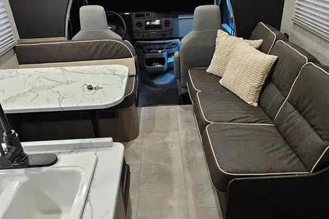 *ALL INCLUSIVE* 2022 Freelander 27QB