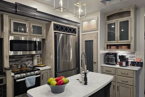 2024 Keystone Avalanche Fifth Wheel