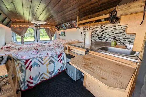Ford E250 Campervan