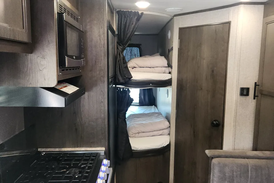 27ft Jayco 224bhw Travel Trailer