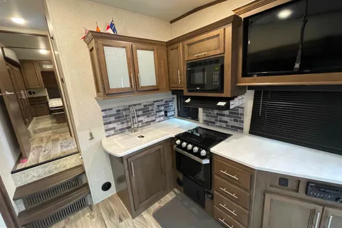 Kim's Keystone Cougar Fifth Wheel
