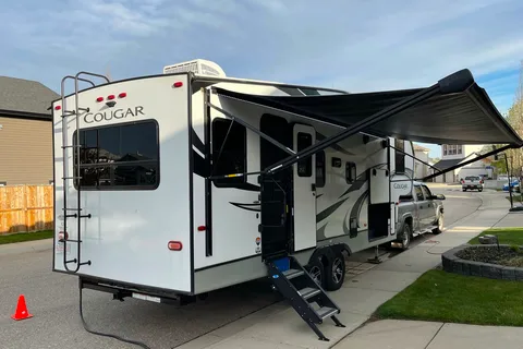 Kim's Keystone Cougar Fifth Wheel