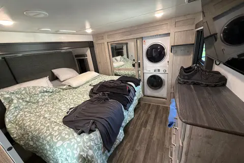Charles's Keystone Avalanche 390 DS Fifth Wheel