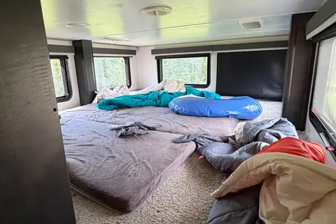 Charles's Keystone Avalanche 390 DS Fifth Wheel