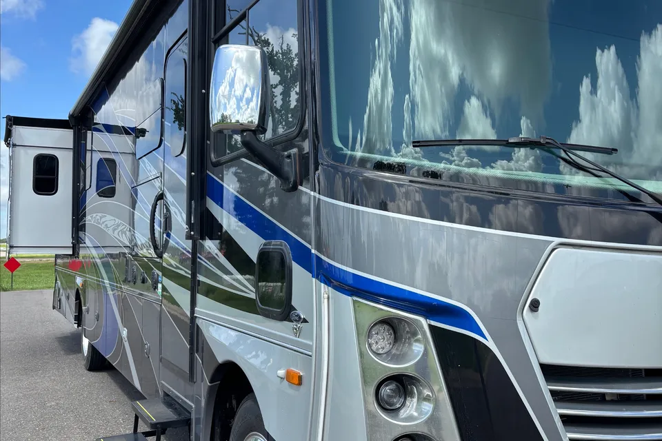 Luxury 2022 Georgetown  GT7-Travel and Camp in style