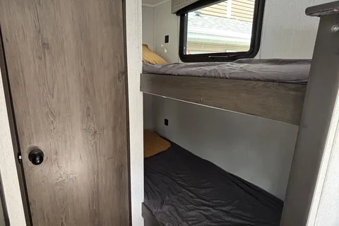 Family-Friendly Viking 17BH | Sleeps 5 | Pet Friendly | Delivery Available