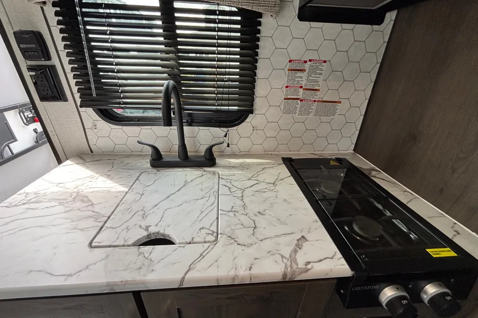 Family-Friendly Viking 17BH | Sleeps 5 | Pet Friendly | Delivery Available