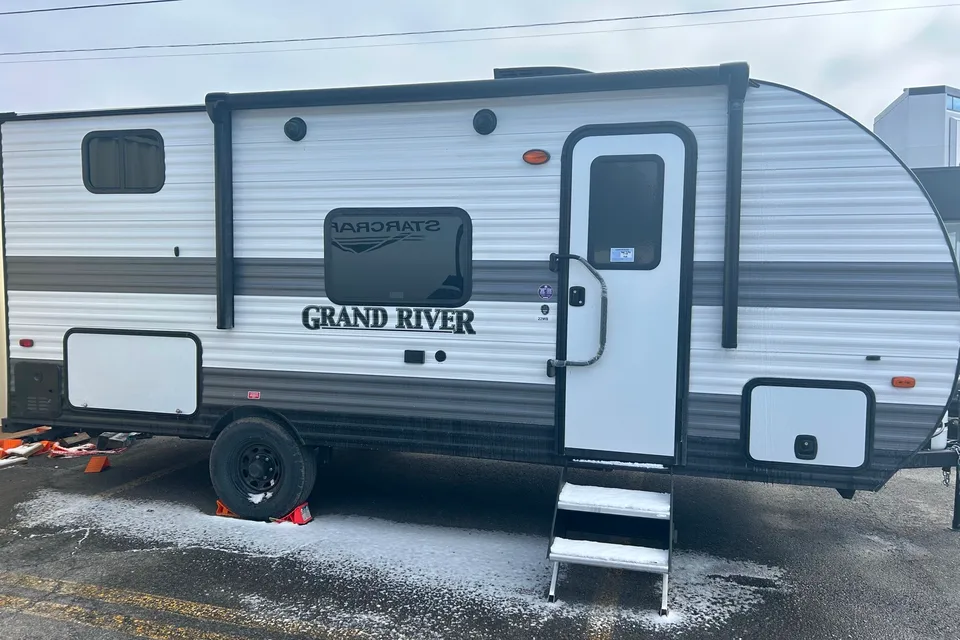 Mark's Gulf Stream 2024 Grand River 22MB Travel Trailer