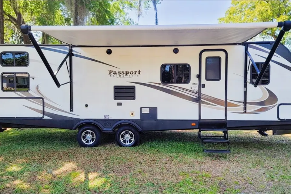 Antoinette's Keystone Passport Ultra Lite Grand Touring 2920 BH Travel Trailer