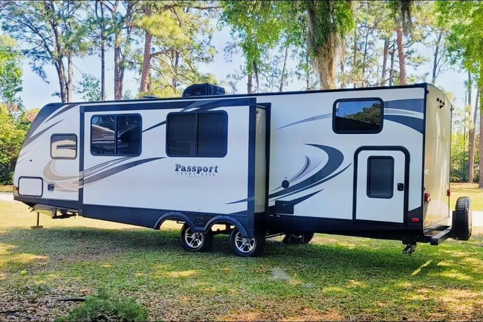 Antoinette's Keystone Passport Ultra Lite Grand Touring 2920 BH Travel Trailer