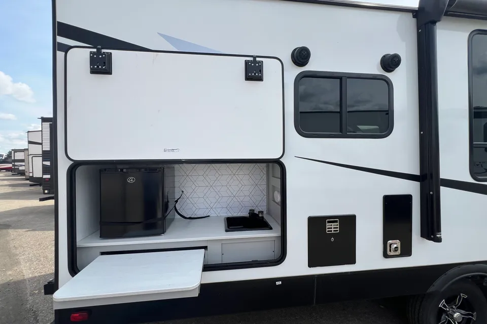 Ignition's Heartland 28RKDS North Trail Travel Trailer