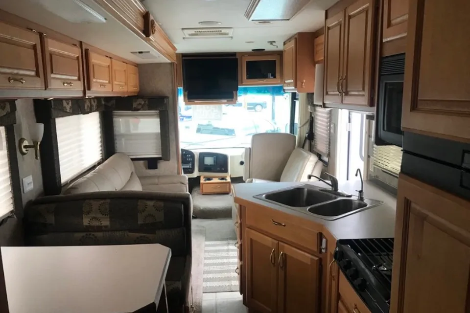 Eric's Monaco Holiday Rambler 37 Class A