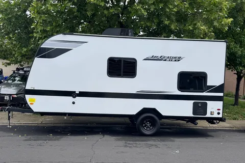 Sin Fronteras Jayco 17HB Travel Trailer(No Burning Man)
