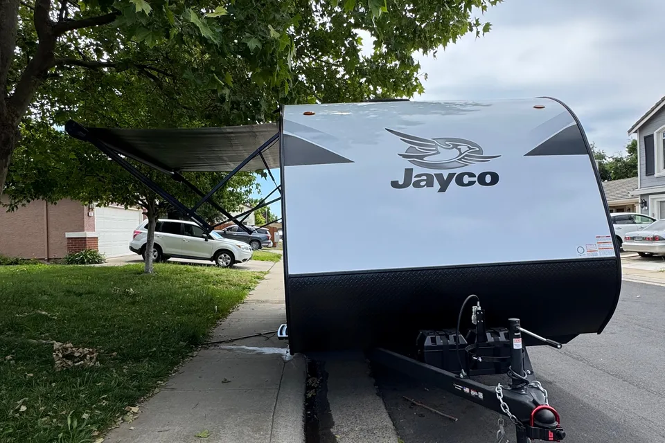 Sin Fronteras Jayco 17HB Travel Trailer(No Burning Man)