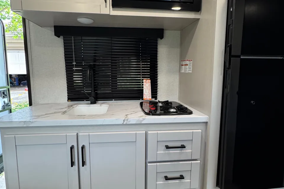 Sin Fronteras Jayco 17HB Travel Trailer(No Burning Man)