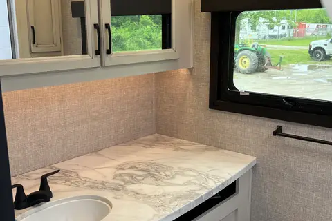 Couples Glamping In Comfort