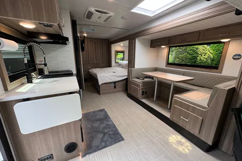 Brand new 2025 East to West Entrada 24FM ClassC
