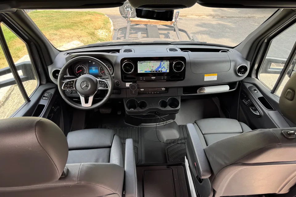 Brand new 2025 East to West Entrada 24FM ClassC