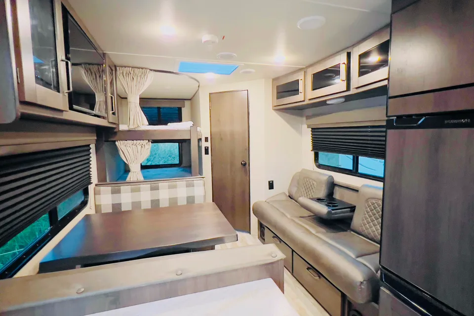 Erwin's Grand Design Transcend Xplor 247BH Travel Trailer