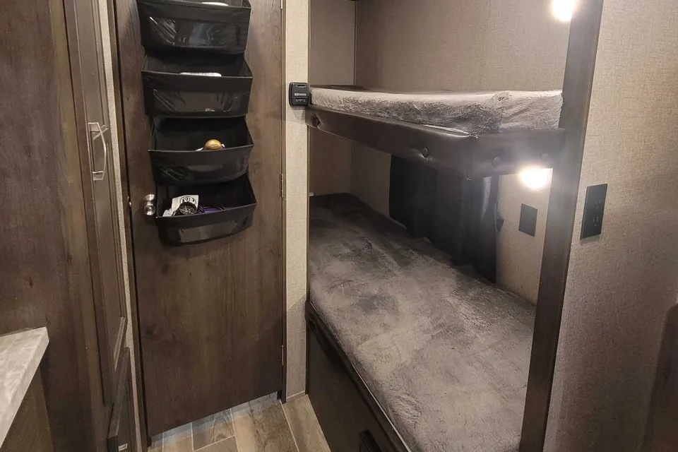 Donna's Jayco Jayflight SLX 7 184BS Travel Trailer