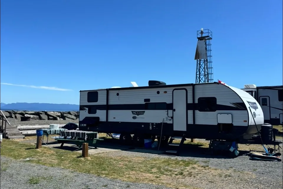 2024 Wildwood X-Lite - Family Friendly Bunkhouse Adventure!
