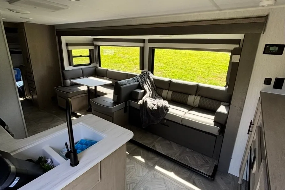 2024 Wildwood X-Lite - Family Friendly Bunkhouse Adventure!