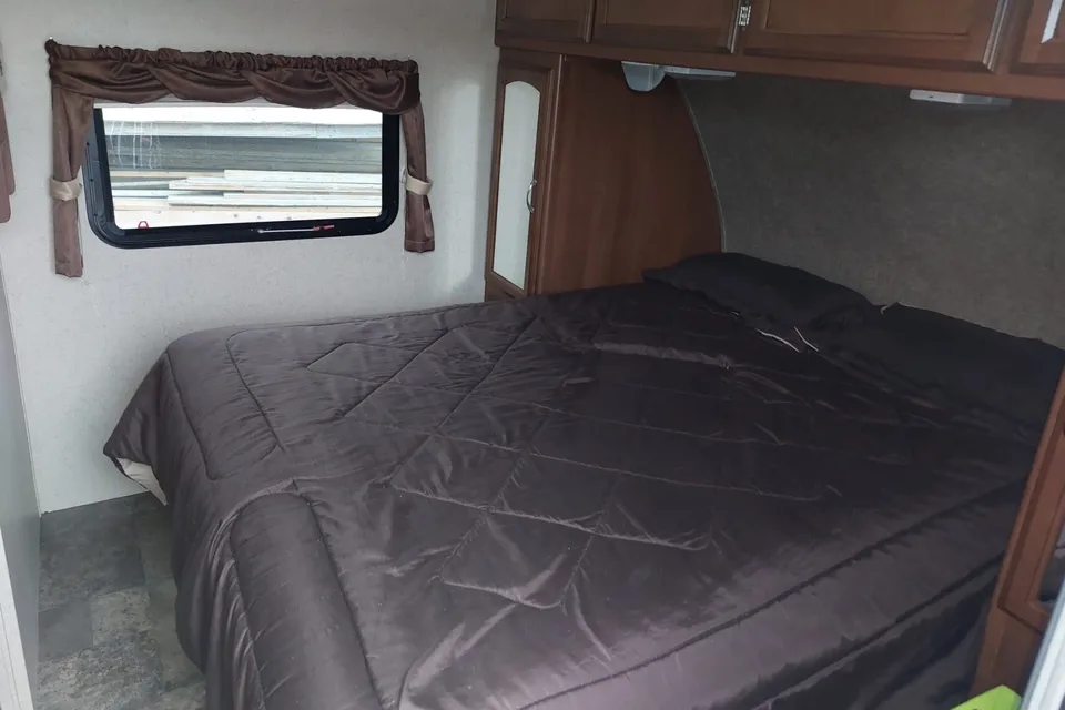 Raymond 's Coachmen Freedom Express Travel Trailer