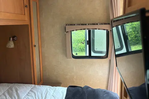 Shadow cruiser 26 pi