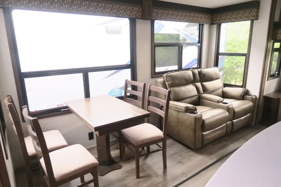 Lisa's Highland Ridge RV Open Range 314RLS