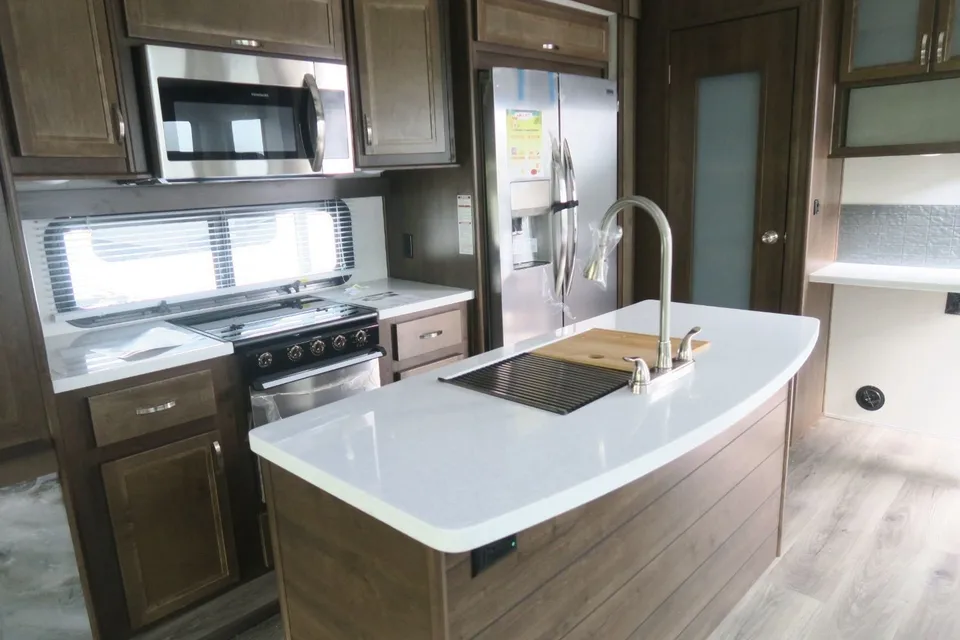 Lisa's Highland Ridge RV Open Range 314RLS