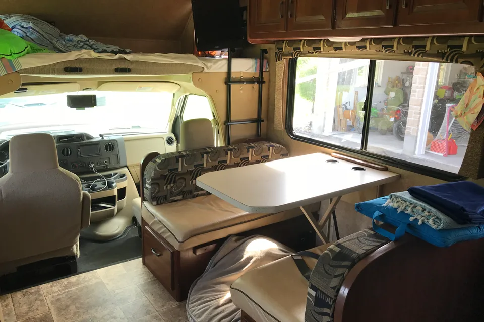 2015 - Forest river sunseeker 3170