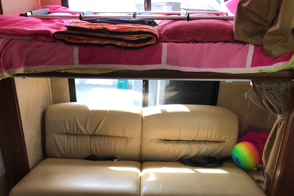 2015 - Forest river sunseeker 3170