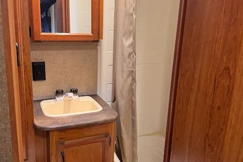 Shelley's Starcraft 25BHS AR-ONE-MAX Travel Trailer
