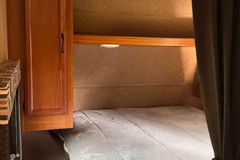Shelley's Starcraft 25BHS AR-ONE-MAX Travel Trailer