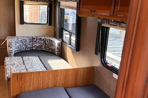 Shelley's Starcraft 25BHS AR-ONE-MAX Travel Trailer