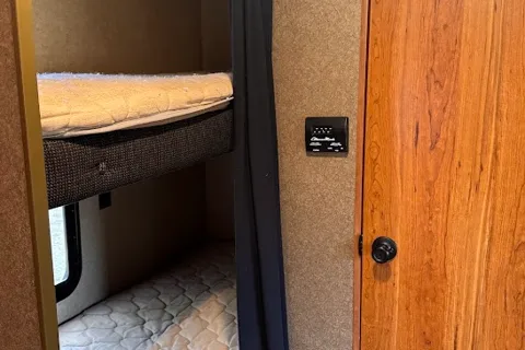 Shelley's Starcraft 25BHS AR-ONE-MAX Travel Trailer