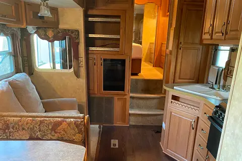 Craven Comfort Jayco Eagle Fifth Wheel