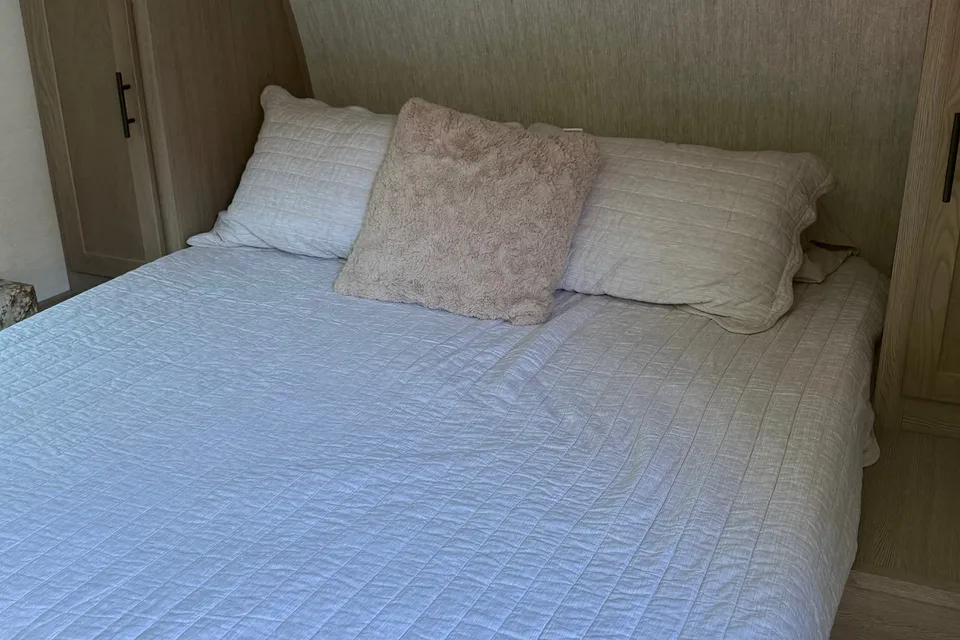 Becca's Grand River 25BH Travel Trailer