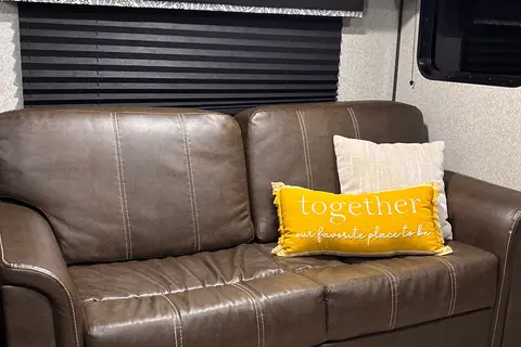 AC Unsinger’s camper Keystone Springdale Travel Trailer