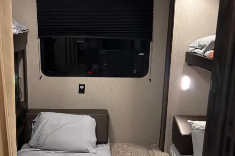 AC Unsinger’s camper Keystone Springdale Travel Trailer