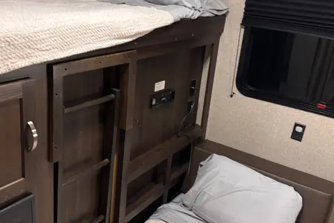 AC Unsinger’s camper Keystone Springdale Travel Trailer