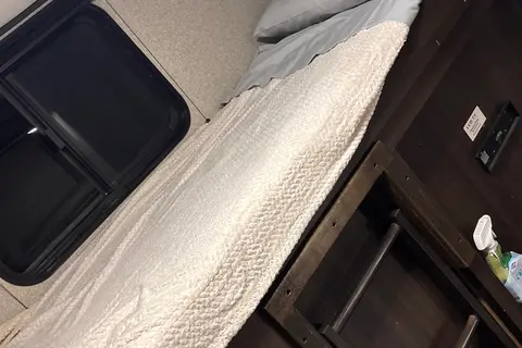 AC Unsinger’s camper Keystone Springdale Travel Trailer